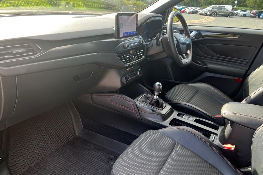 Ford Focus Photo autoimg-b594e7a0de5b18006ab212a410cb360ba9044dbb.jpg