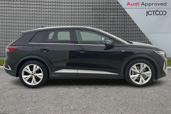 AUDI Q4 E-Tron Photo 4