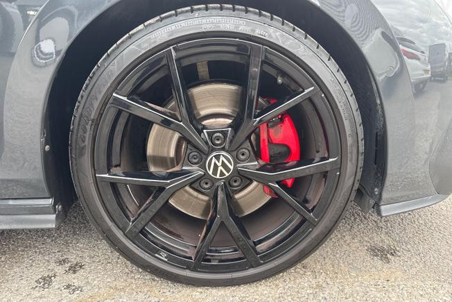 VOLKSWAGEN Golf Photo 31