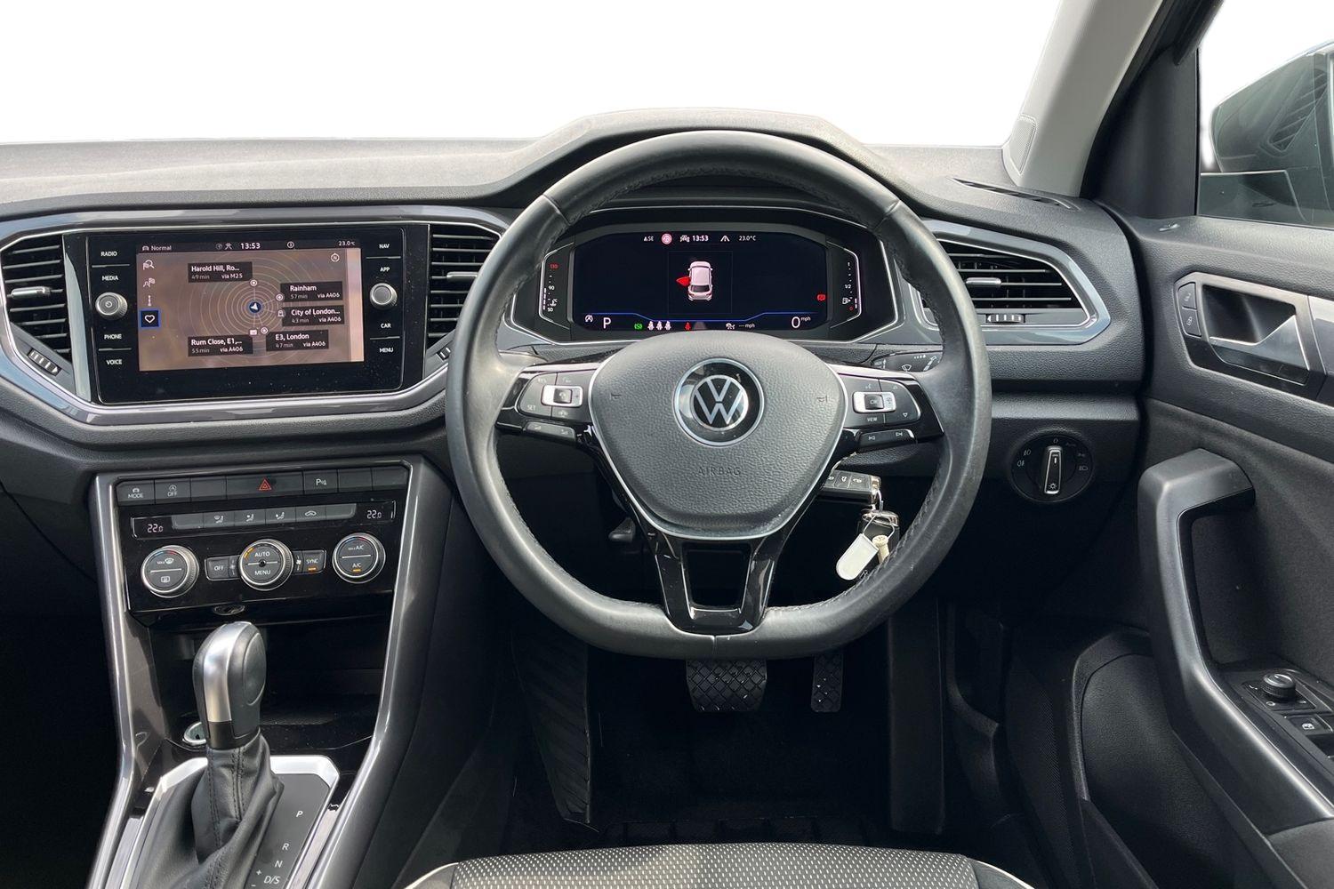 Volkswagen T-Roc Photo 10