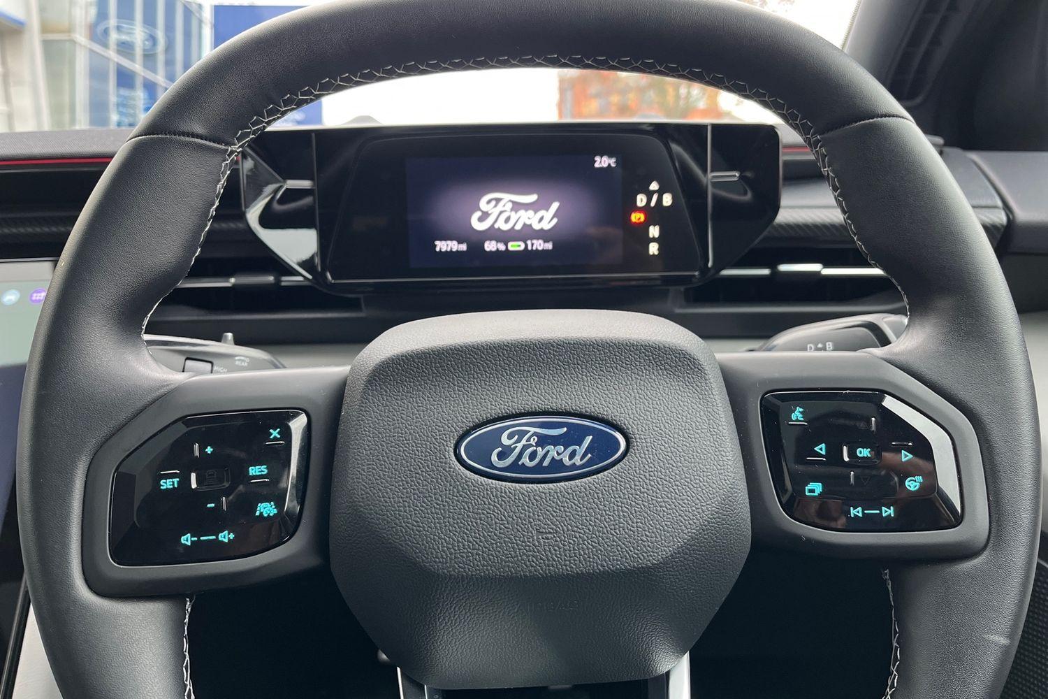 Ford Explorer Photo 11