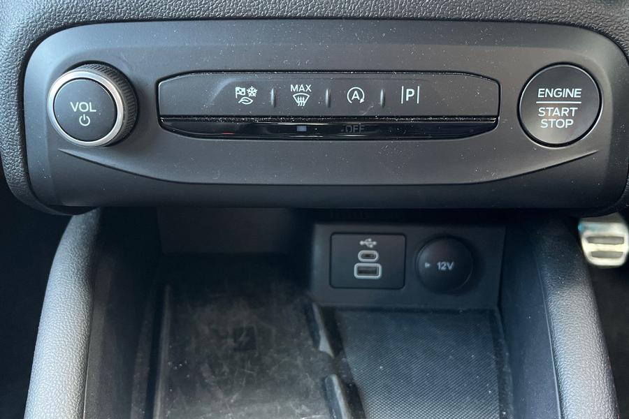 Ford FOCUS Photo autoimg-b598752dd141d980adbc478217442819aaf4bb05.jpg