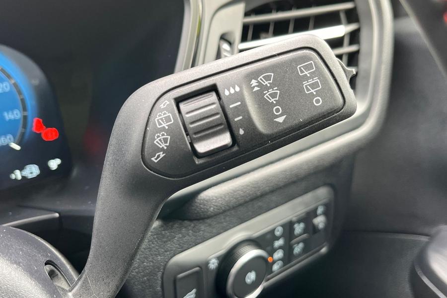 Ford KUGA Photo autoimg-b59f183d8aeb8c2ca40f8625e146461742214cbc.jpg