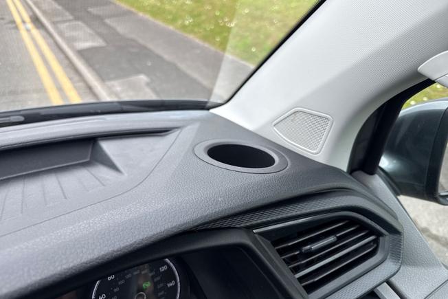 VOLKSWAGEN Transporter Photo 41