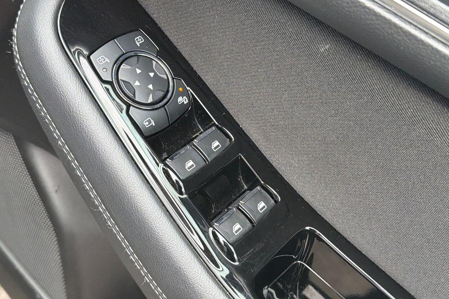 Ford S-MAX Photo autoimg-b5a223ae6d1c5099fd14f71a0575ff9b8002d477.jpg