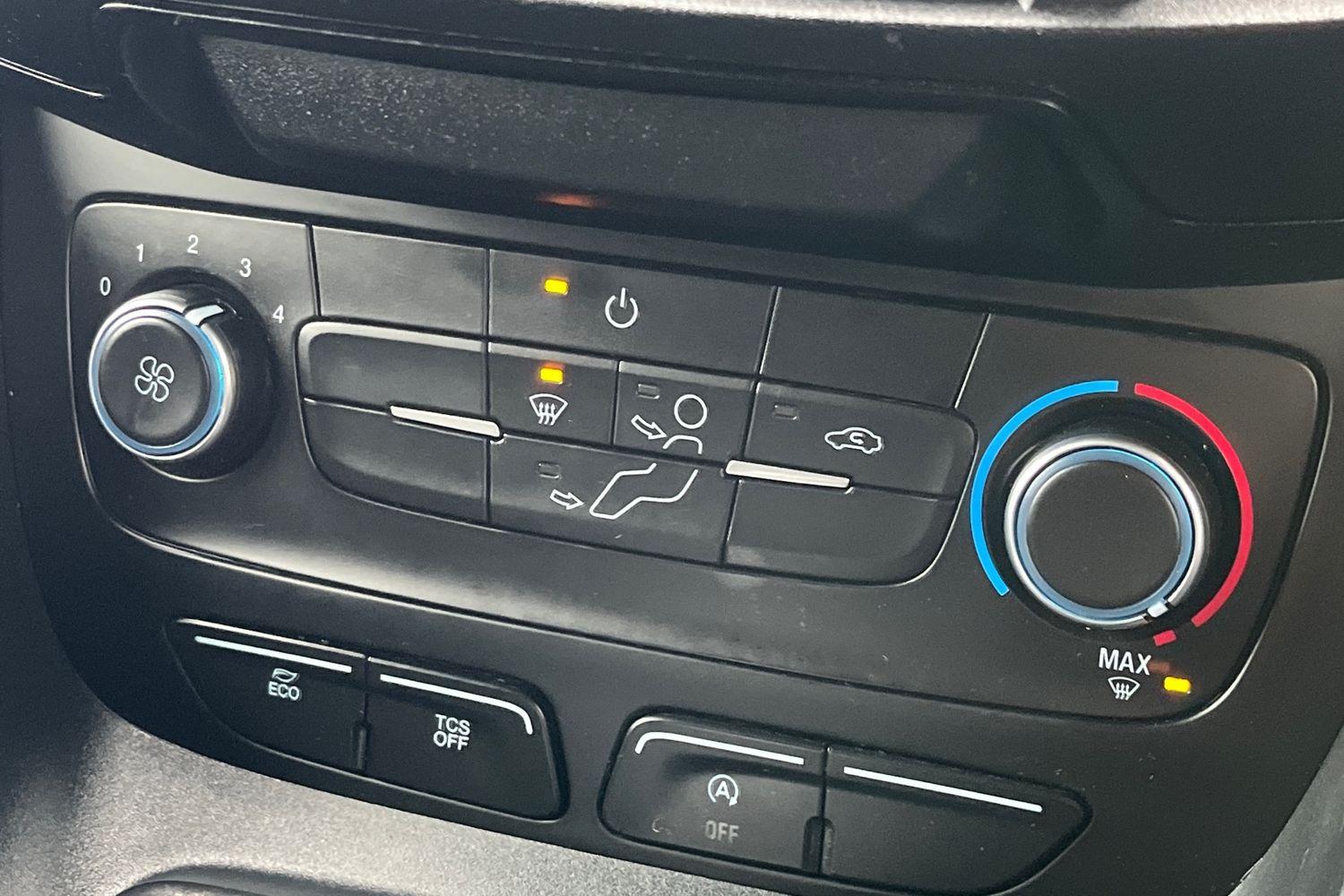 Ford TRANSIT CONNECT Photo 23