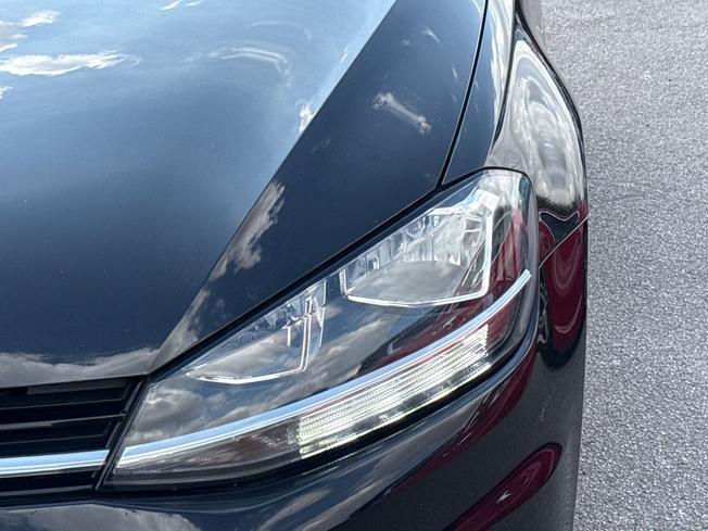 VOLKSWAGEN Golf Photo 19