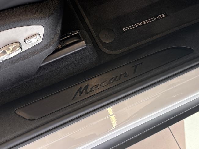 PORSCHE Macan Photo 30