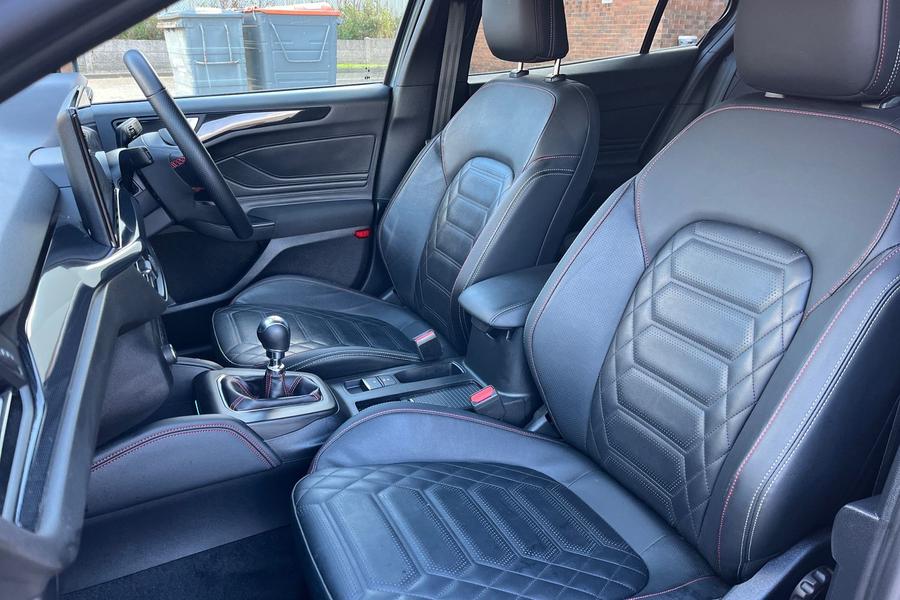 Ford Focus Photo autoimg-b5a8c2db824bf9852199ac062911095288d6d7b9.jpg