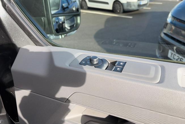 VOLKSWAGEN Transporter Photo 31