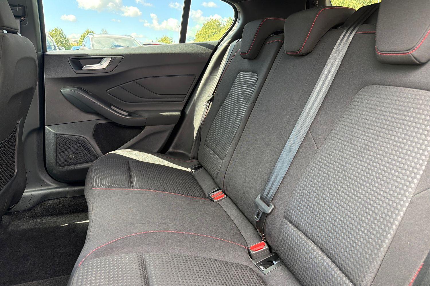 Ford FOCUS Photo 19