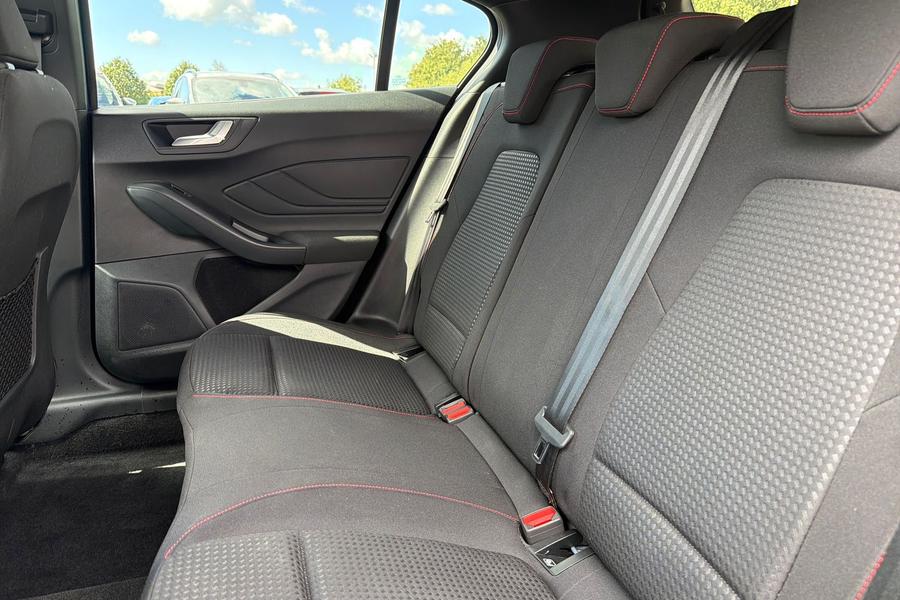 Ford FOCUS Photo autoimg-b5af48323970c8d6e3fc04cf1da339bed79dbcb9.jpg