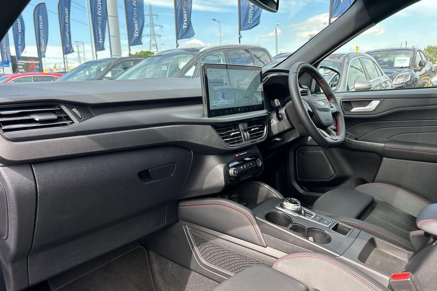 Ford Kuga Photo autoimg-b5b00df8ee9f535c5c653a7932cb30c8dc9965c3.jpg