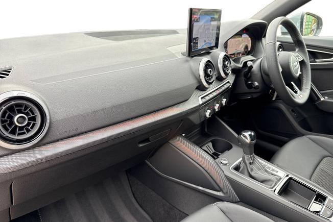 AUDI Q2 Photo 2
