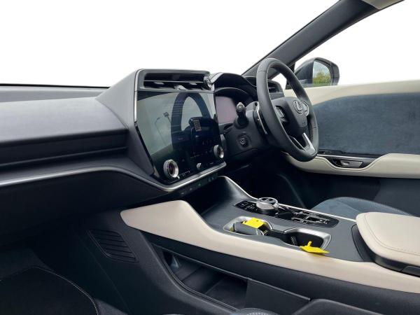 Lexus RZ Photo autoimg-b5b477d7e1c8715e918e54a3976d77b7915497d7.jpg