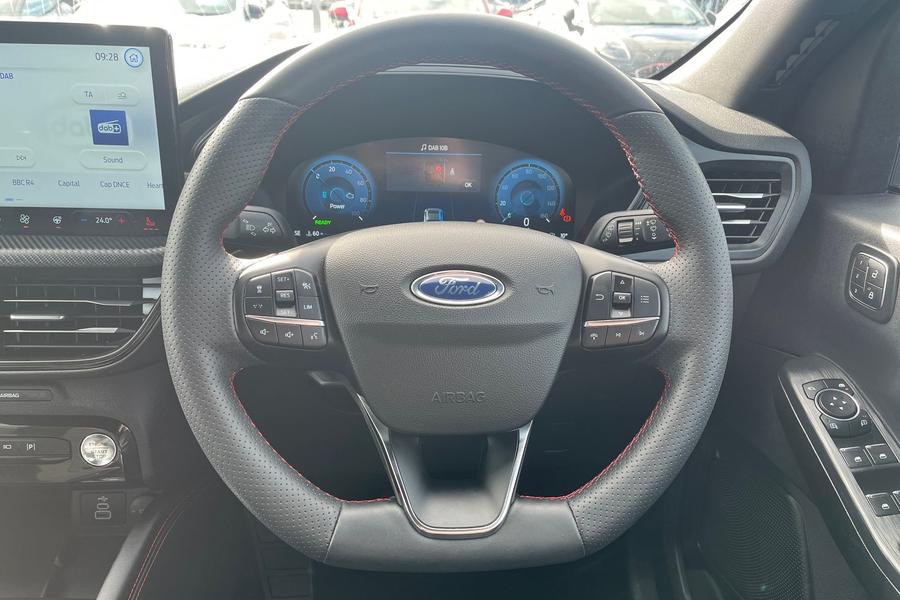 Ford KUGA Photo autoimg-b5b6a429c637291339fb6834e5857b7774a112ac.jpg