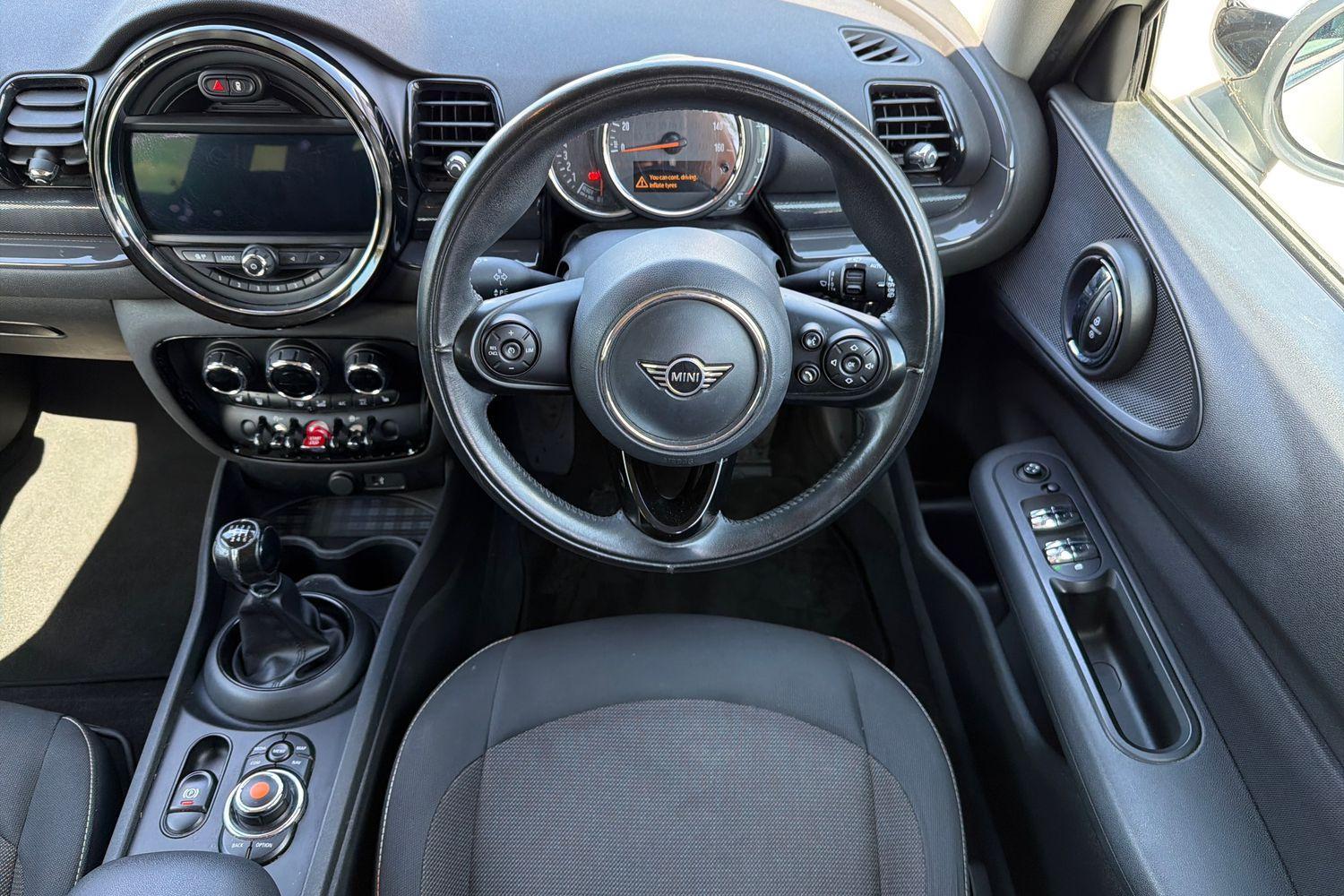 MINI CLUBMAN Photo 10