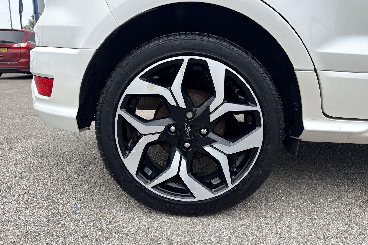 Ford ECOSPORT Photo 7