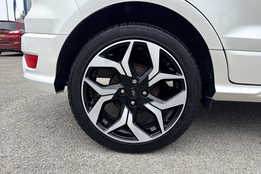 Ford ECOSPORT Photo autoimg-b5b9a555eae8425158eb050310a1fe097f9d7df8.jpg