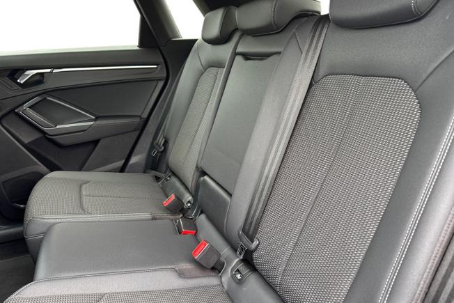Audi Q3 Photo 9