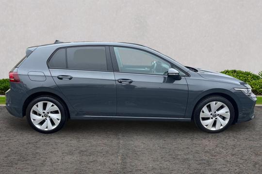 Volkswagen Golf Photo autoimg-b5bbc0d890dfd6f6131650b872a11005c05d1287.jpg