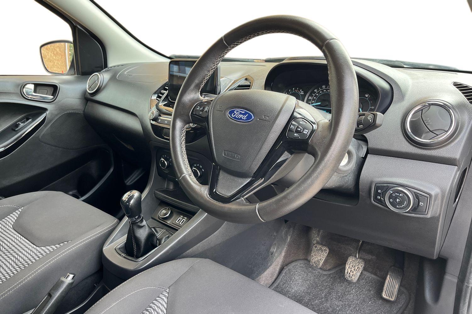 Ford KA+ Photo 8