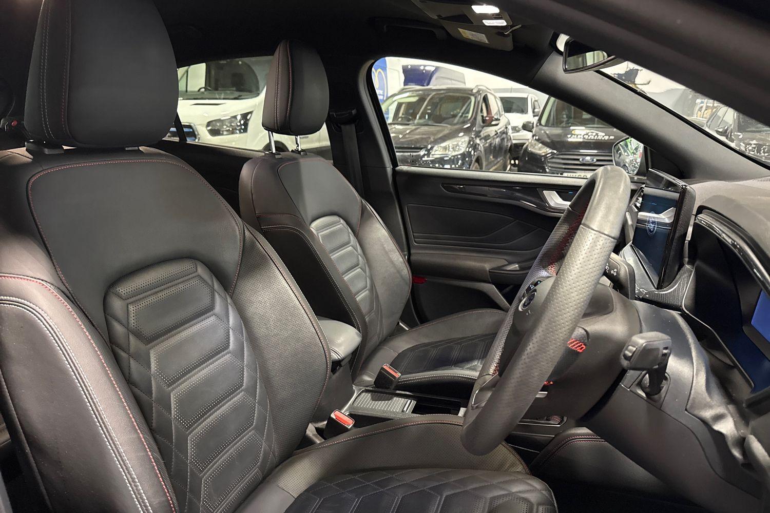 Ford Focus Photo 16
