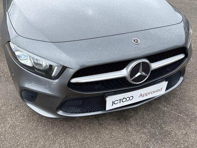 MERCEDES-BENZ A Class Photo 29