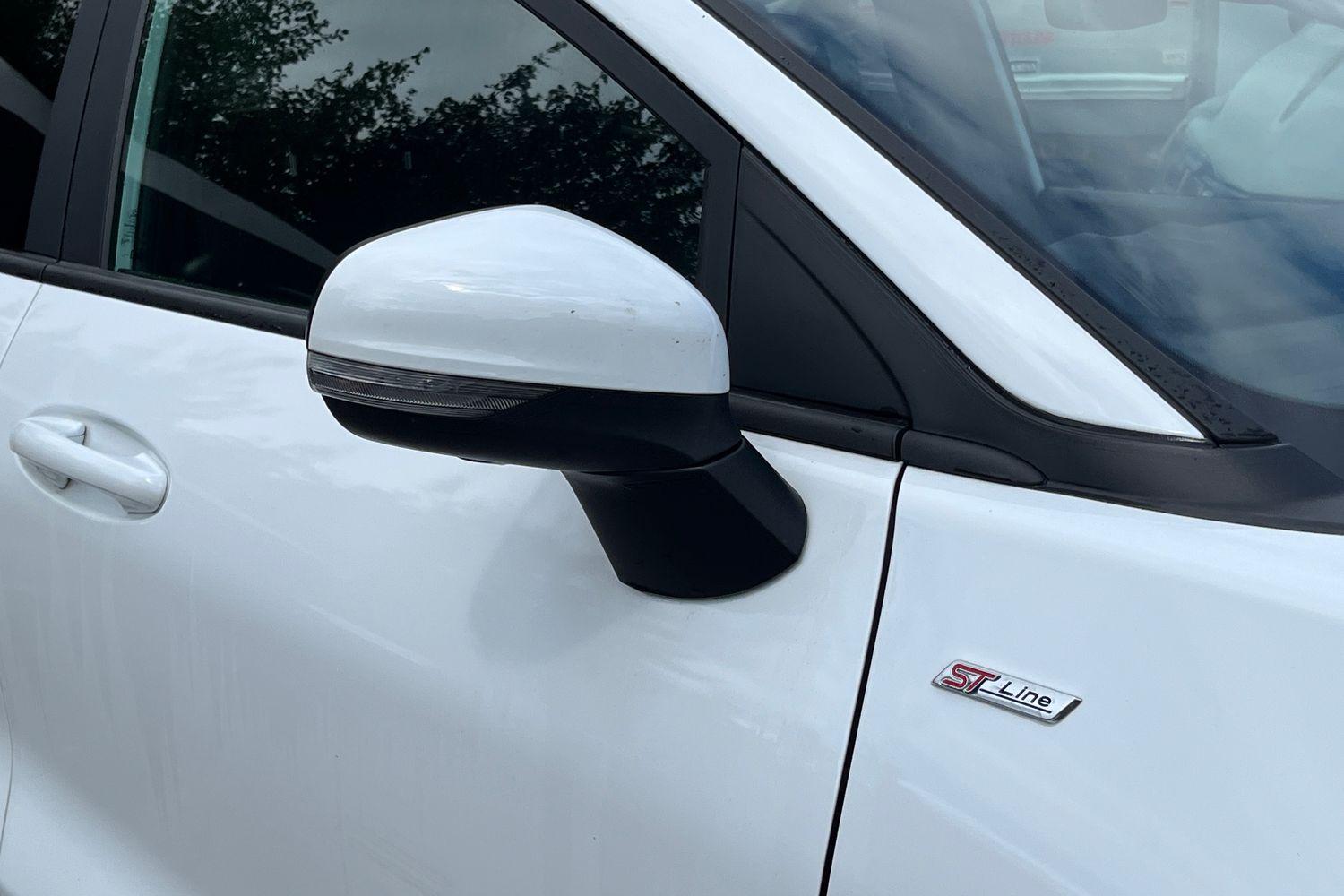 Ford PUMA Photo 28