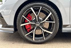 VOLKSWAGEN Golf Photo 5