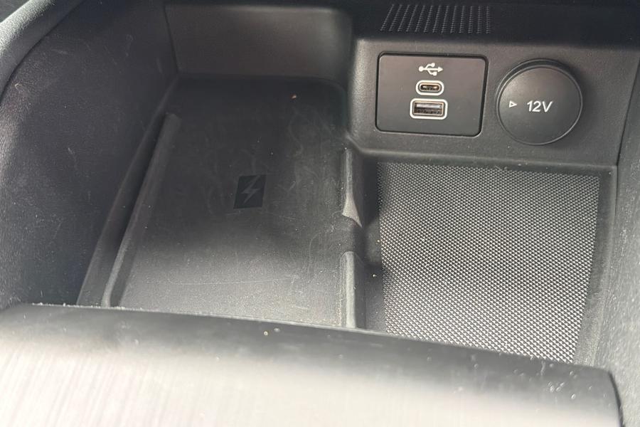 Ford Kuga Photo autoimg-b5c3acbb8e25df5d480f29c6d2d7d3f330bd839f.jpg