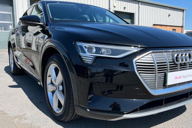 Audi e-tron Photo 19