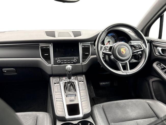 PORSCHE Macan Photo 11