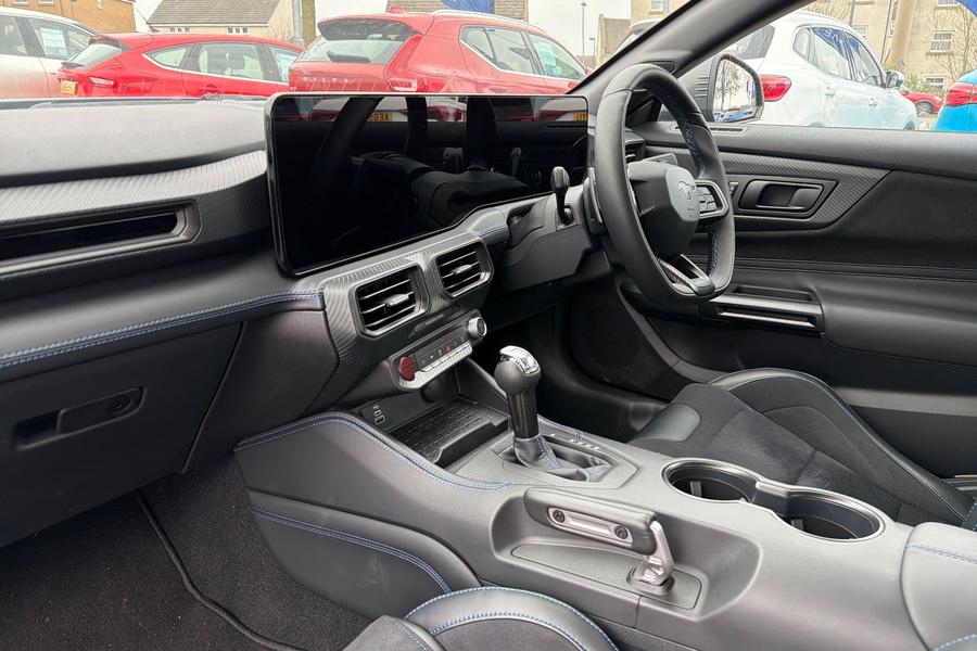 Ford MUSTANG Photo autoimg-b5c881de07f00e4f5d7f97191585b344f3c6aa1a.jpg