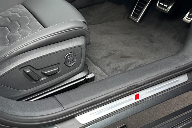 AUDI A6 Photo 31