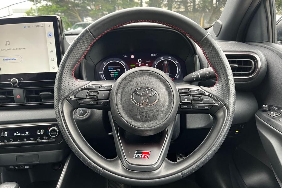 Toyota YARIS Photo autoimg-b5cd3240e2d55182c6b33b464dbde16494ef4545.jpg