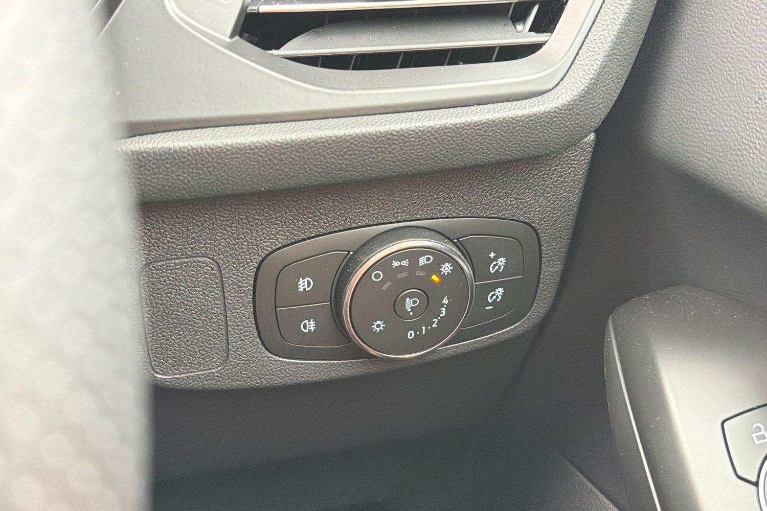 Ford Focus Photo 38