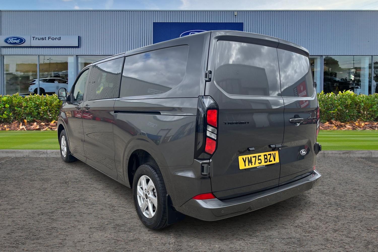 Ford TRANSIT CUSTOM Photo 1