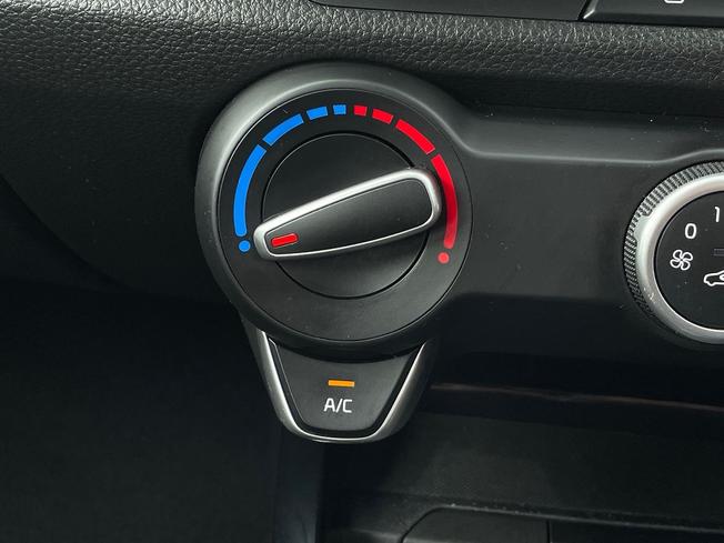 KIA Rio Photo 44