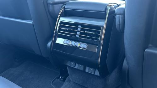 Land Rover Range Rover Sport Photo autoimg-b5d5b0ba66c7507c9bd64f09d9b390780cff7515.jpg