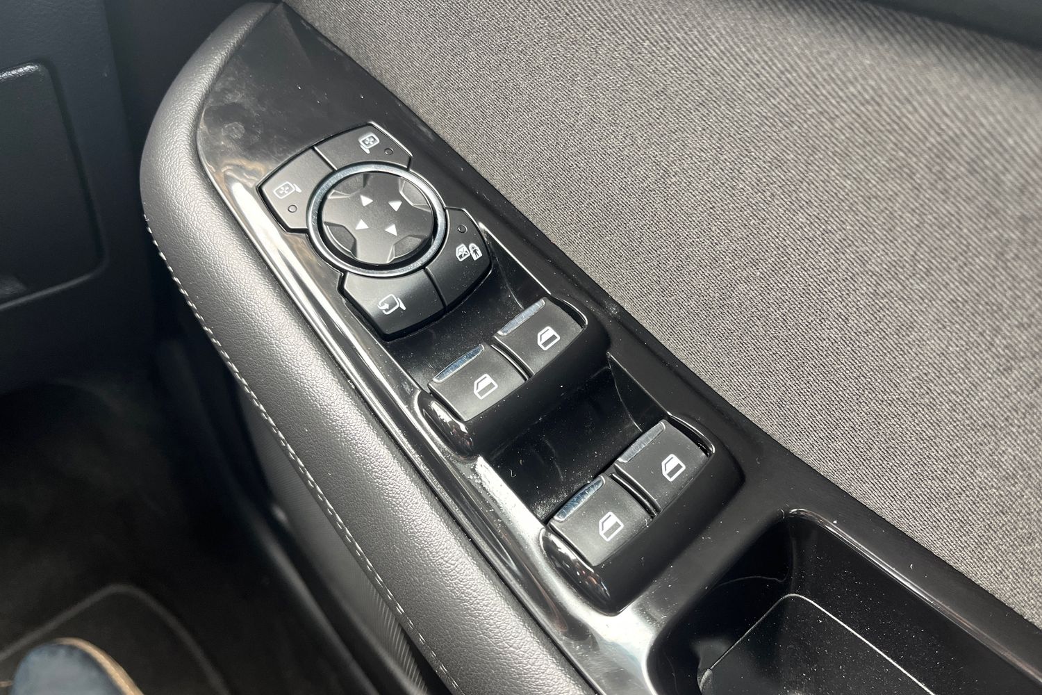 Ford S-MAX Photo 15
