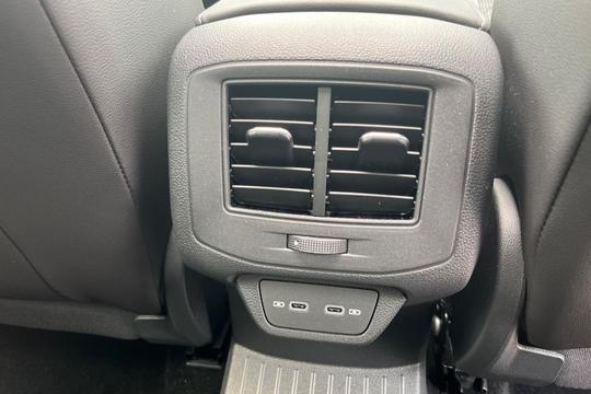 Volkswagen T-roc Photo autoimg-b5d84bf300bf8c8fc731e5637f916d883b6c1585.jpg