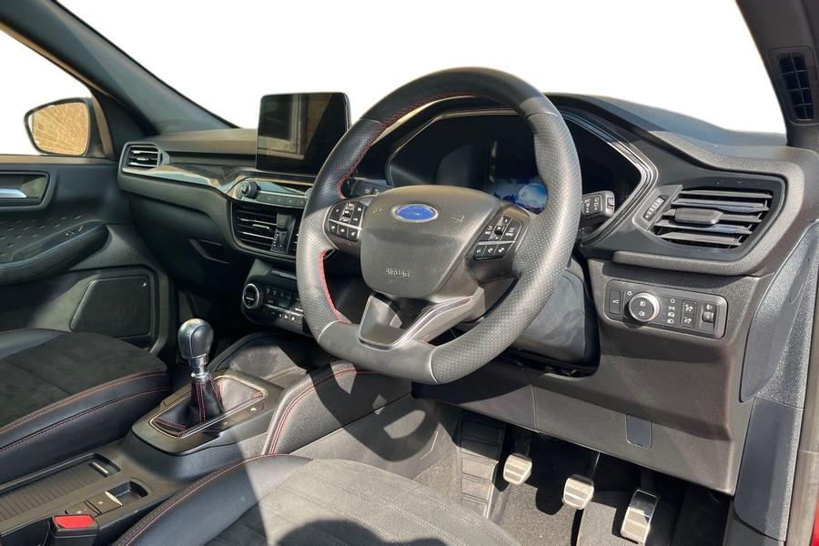 Ford Kuga Photo autoimg-b5da5caf054b3ba296ef1e0728e9bcfa2a9ee3d9.jpg