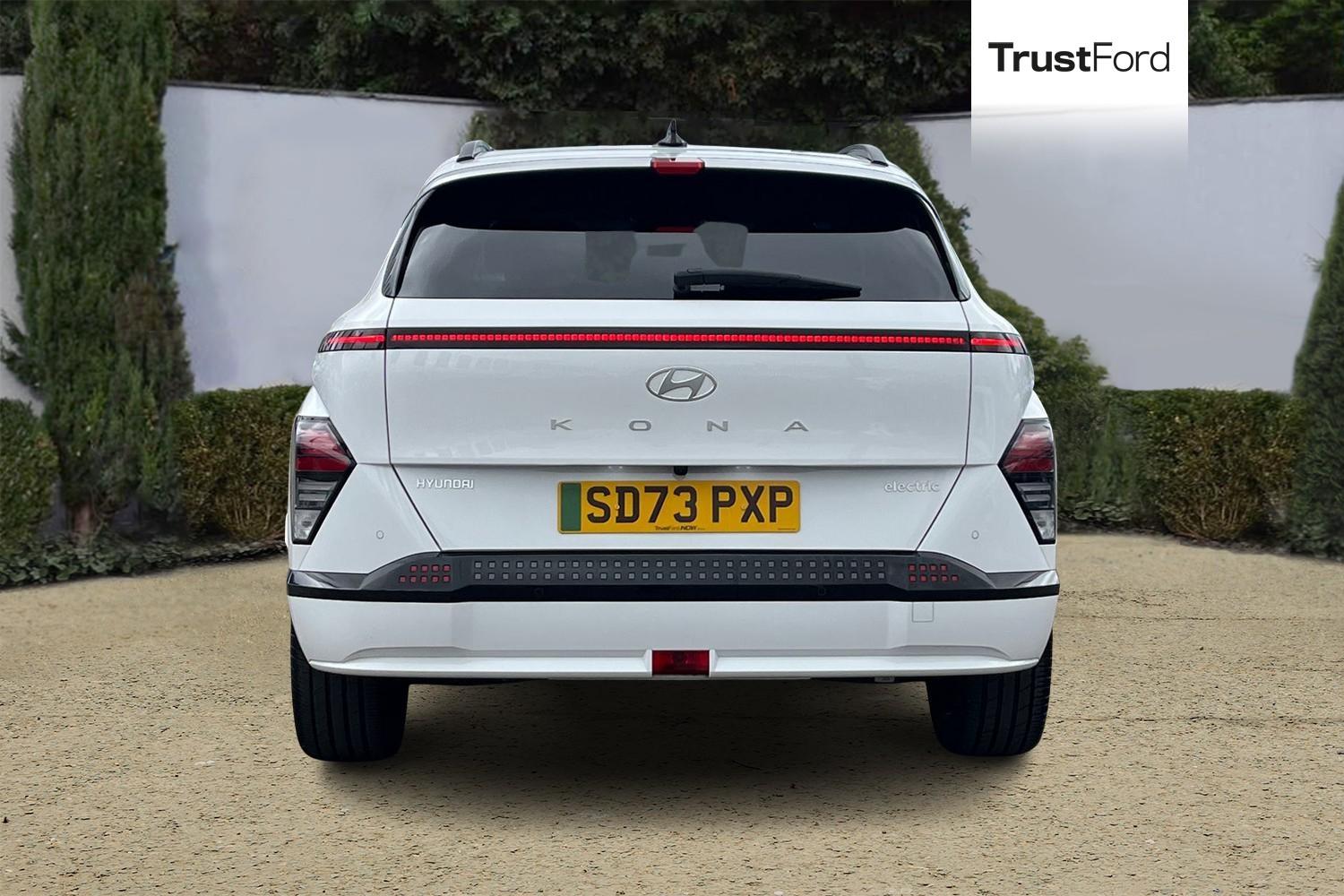 Hyundai KONA Photo 6
