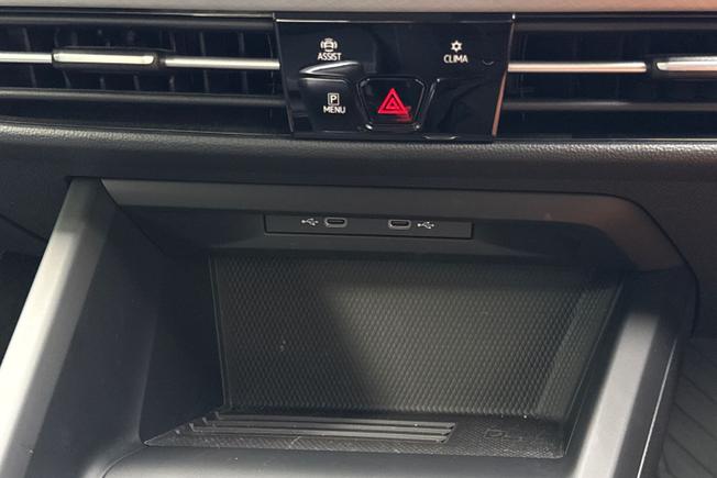 Volkswagen Golf Photo 22
