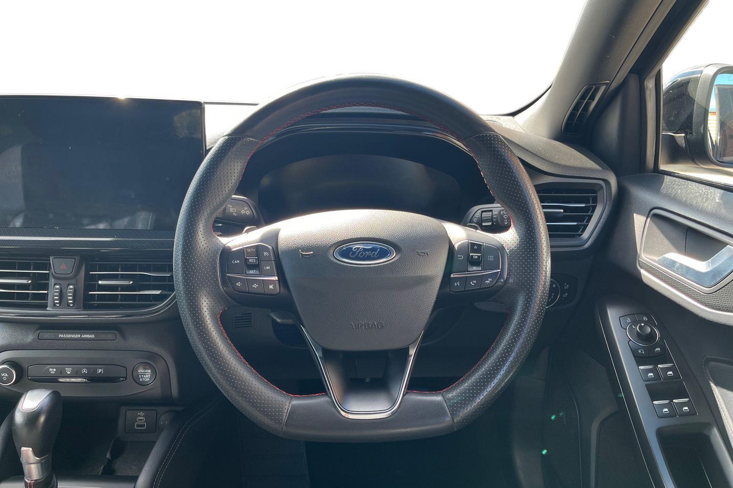 Ford FOCUS Photo 10