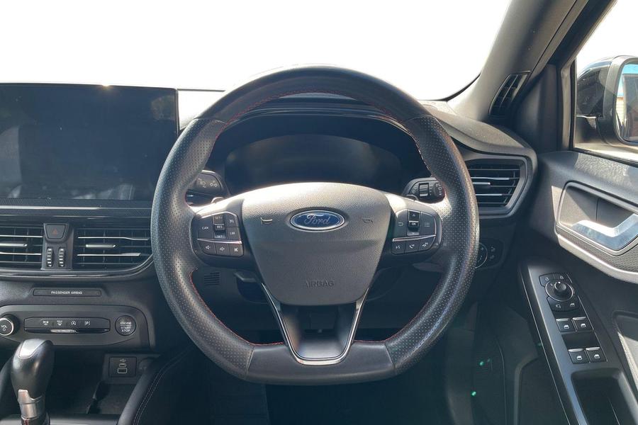 Ford FOCUS Photo autoimg-b5df6ebcf7d5664d1c8f16fc3786ab324c440fff.jpg
