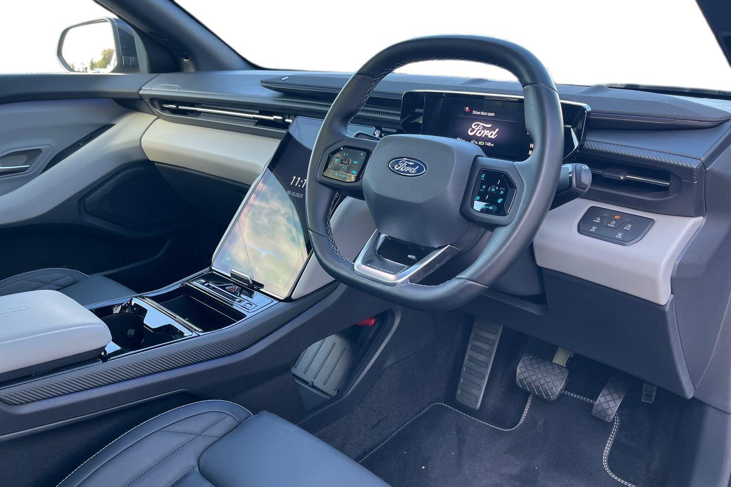 Ford Explorer Photo 8
