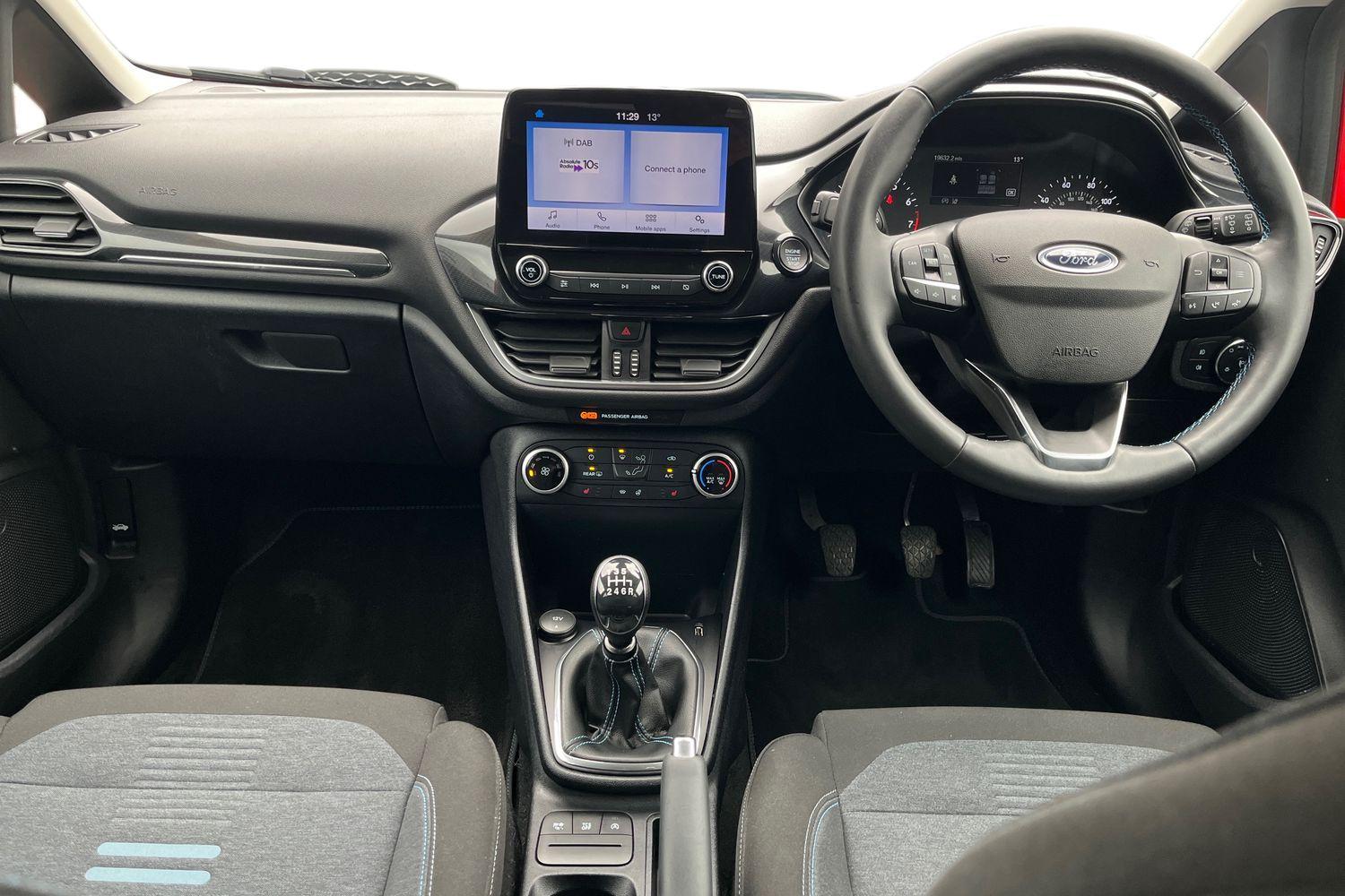 Ford FIESTA Photo 9