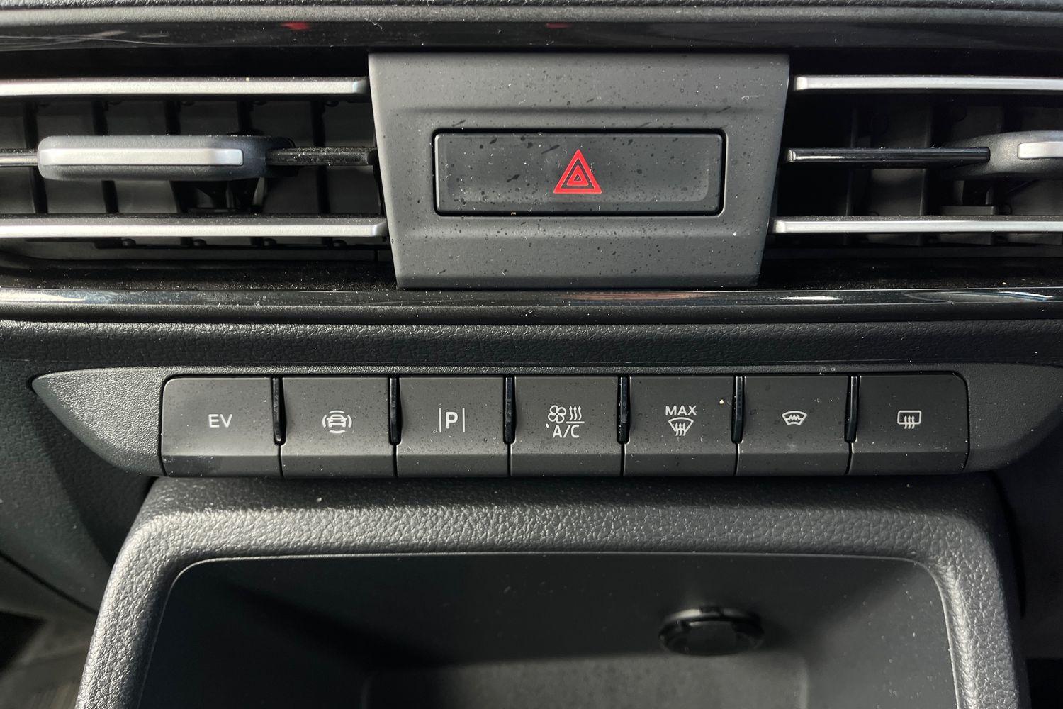 Ford TRANSIT CONNECT Photo 31